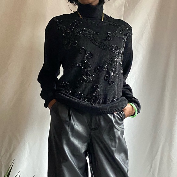 Host pick******Black sequins vintage sweater - Picture 3 of 8